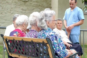 Accedere a comunità residenziali per anziani e residenze sanitarie assistenziali (RSA)